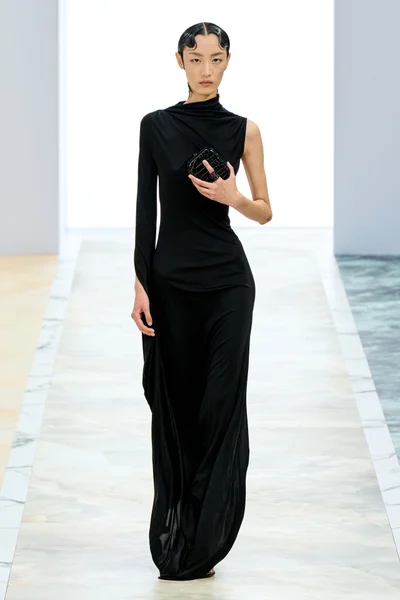 Look 10